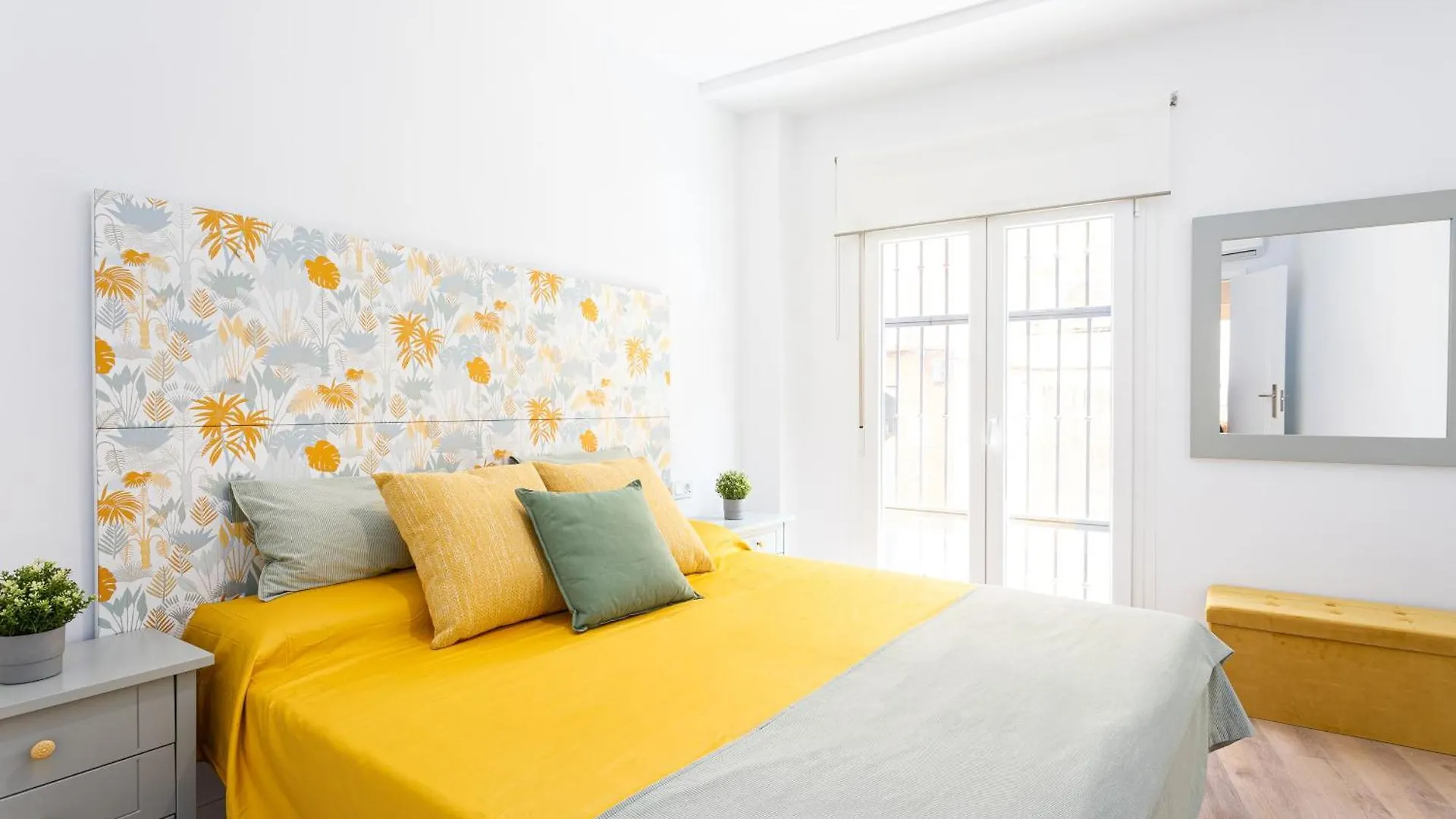 Twins Nest Malaga Apartment 0*,
