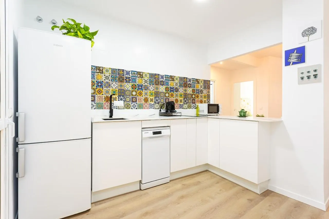 Twins Nest Malaga Apartment